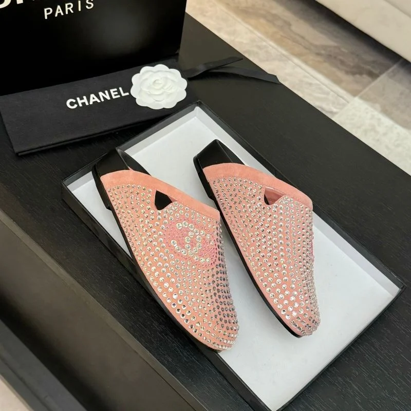 Chanel Slippers UrbanChic 17330