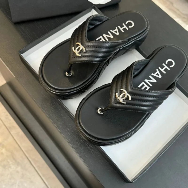 RelaxedFit Chanel Slippers 17325