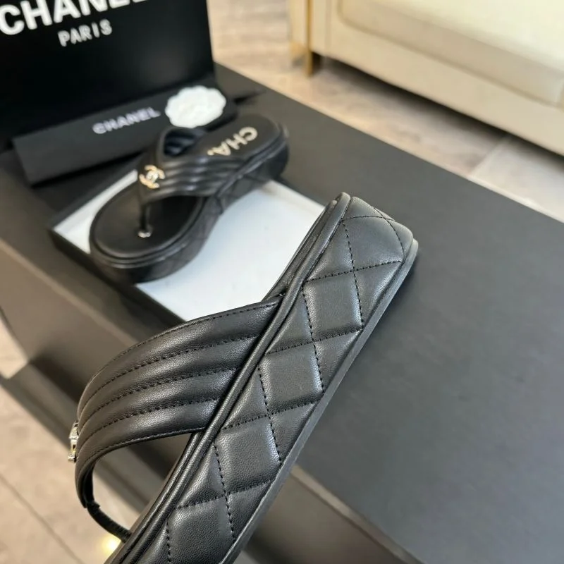 RelaxedFit Chanel Slippers 17325