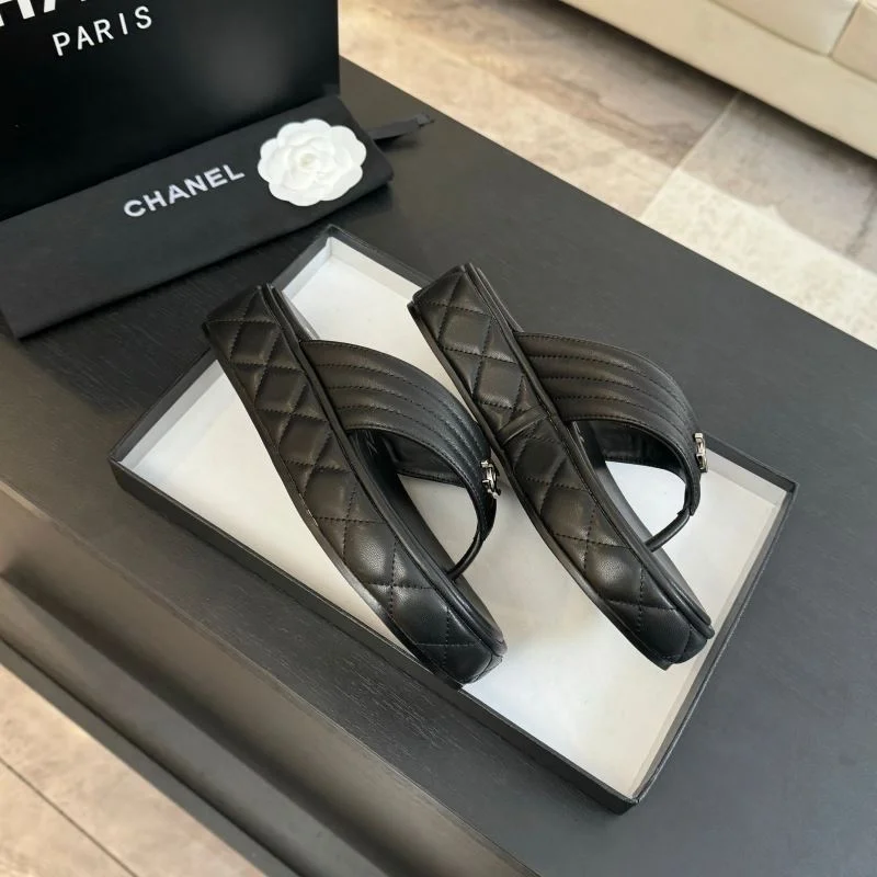 RelaxedFit Chanel Slippers 17325