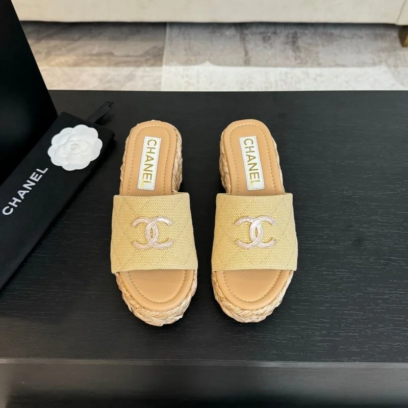 Chanel Slippers EasyMatch 17312