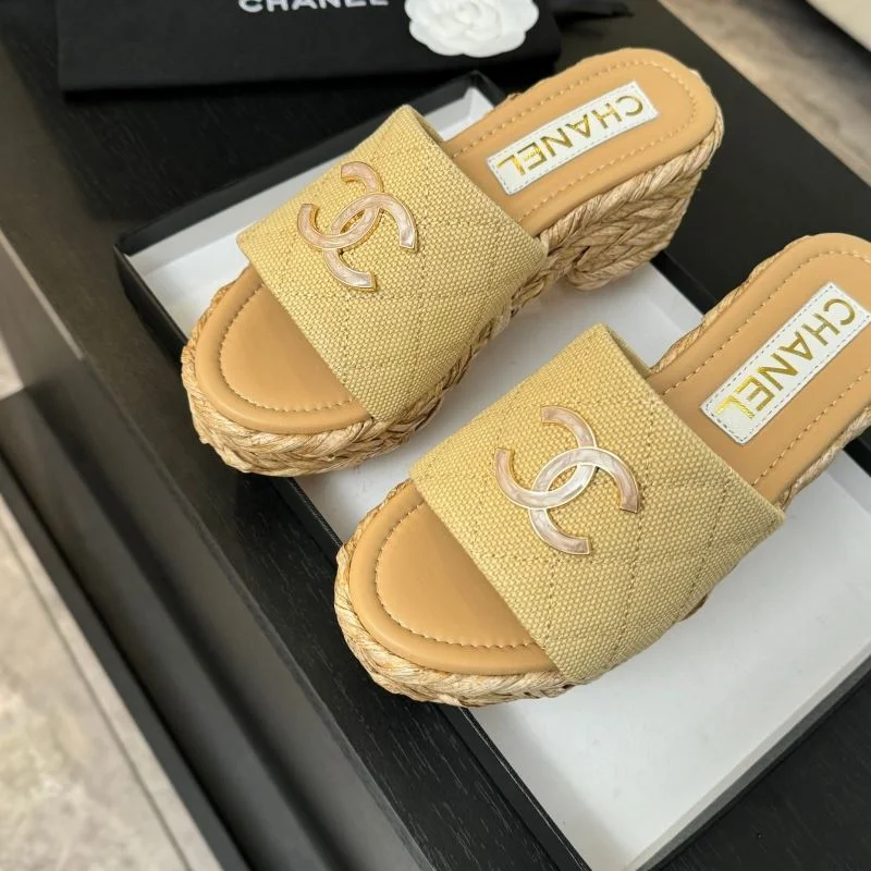 Chanel Slippers EasyMatch 17312