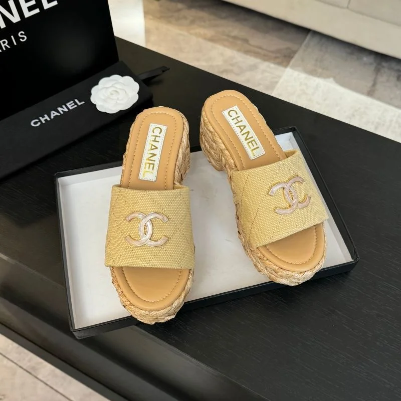 Chanel Slippers EasyMatch 17312