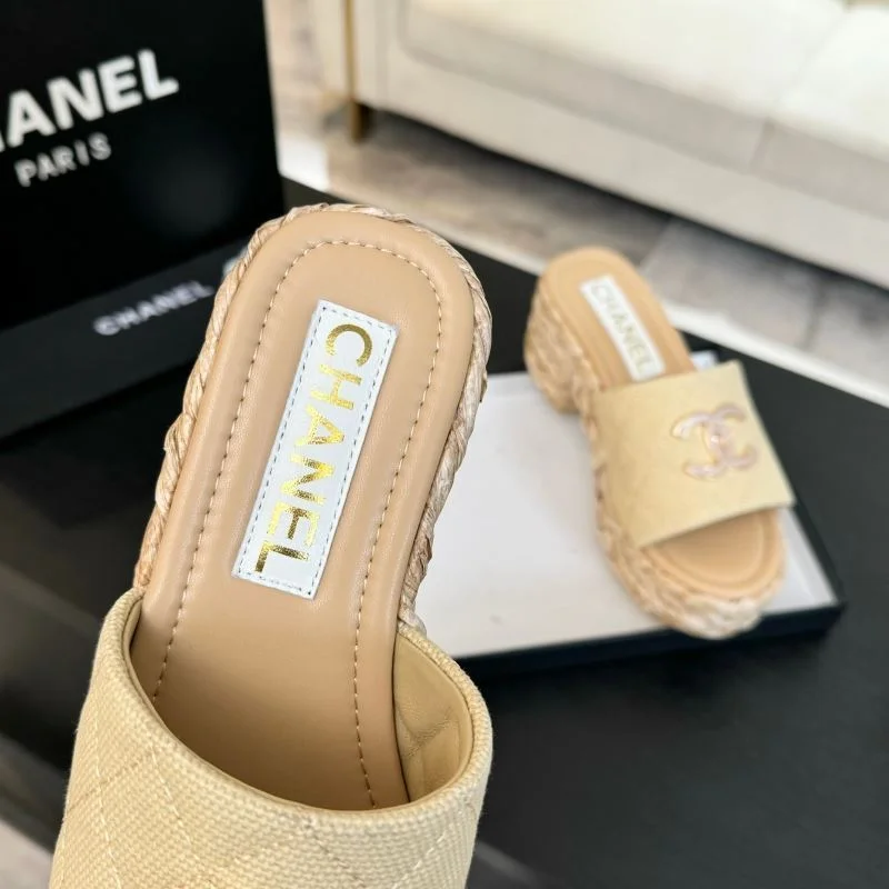 Chanel Slippers EasyMatch 17312