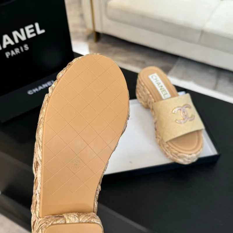Chanel Slippers EasyMatch 17312