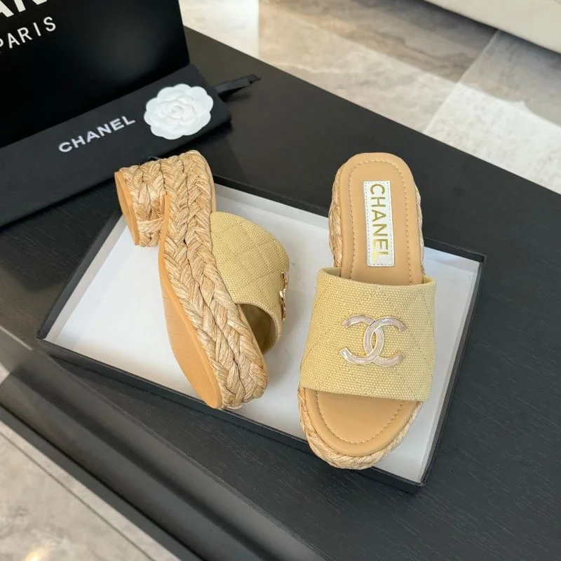 Chanel Slippers EasyMatch 17312