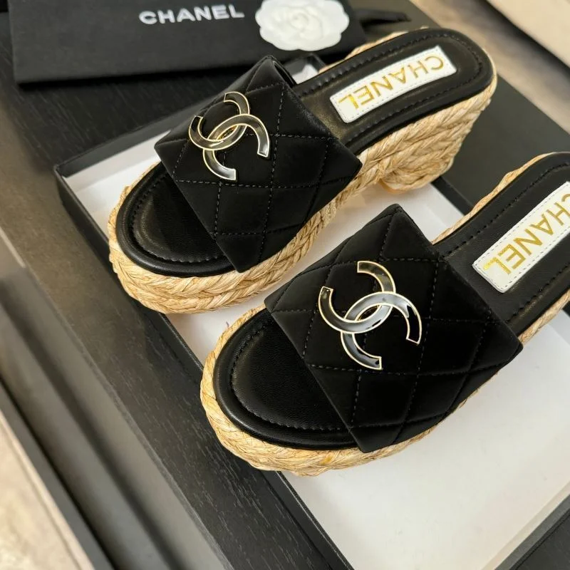 Durable Chanel Slippers 17308