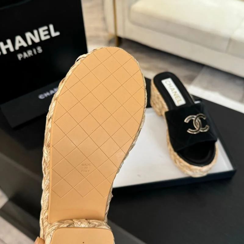 Durable Chanel Slippers 17308