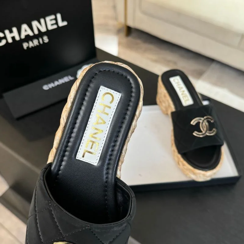 Durable Chanel Slippers 17308