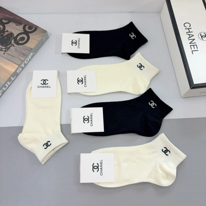 Snug Chanel Socks 273397