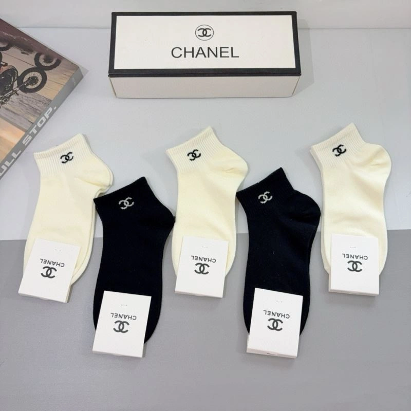 Snug Chanel Socks 273397