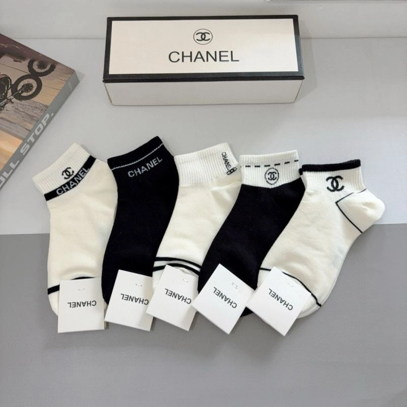Fashionable Chanel Socks 273384