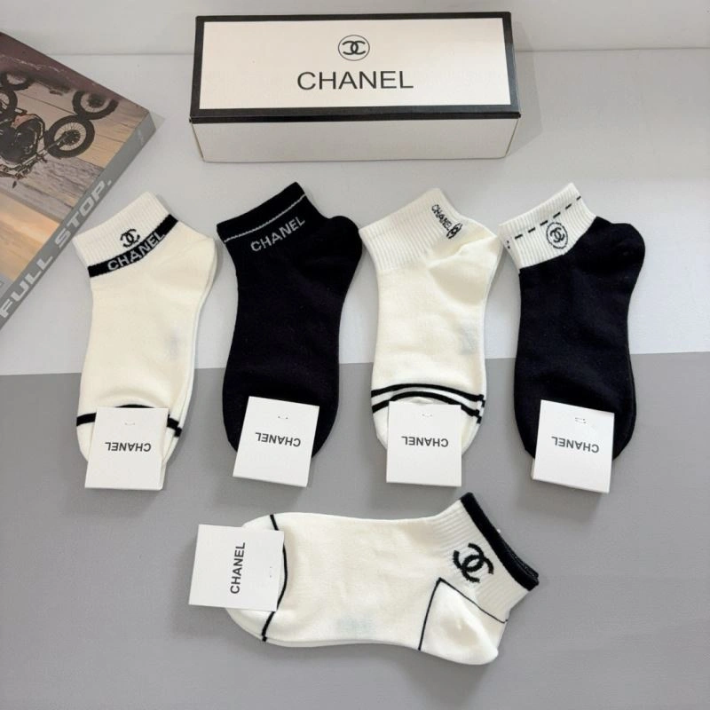 Fashionable Chanel Socks 273384