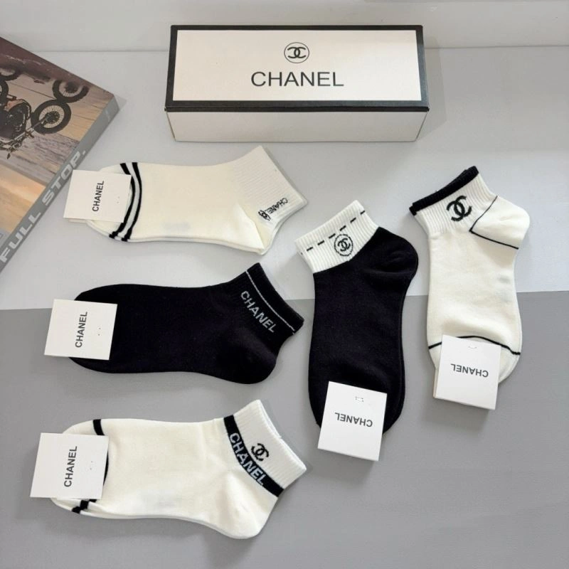 Fashionable Chanel Socks 273384