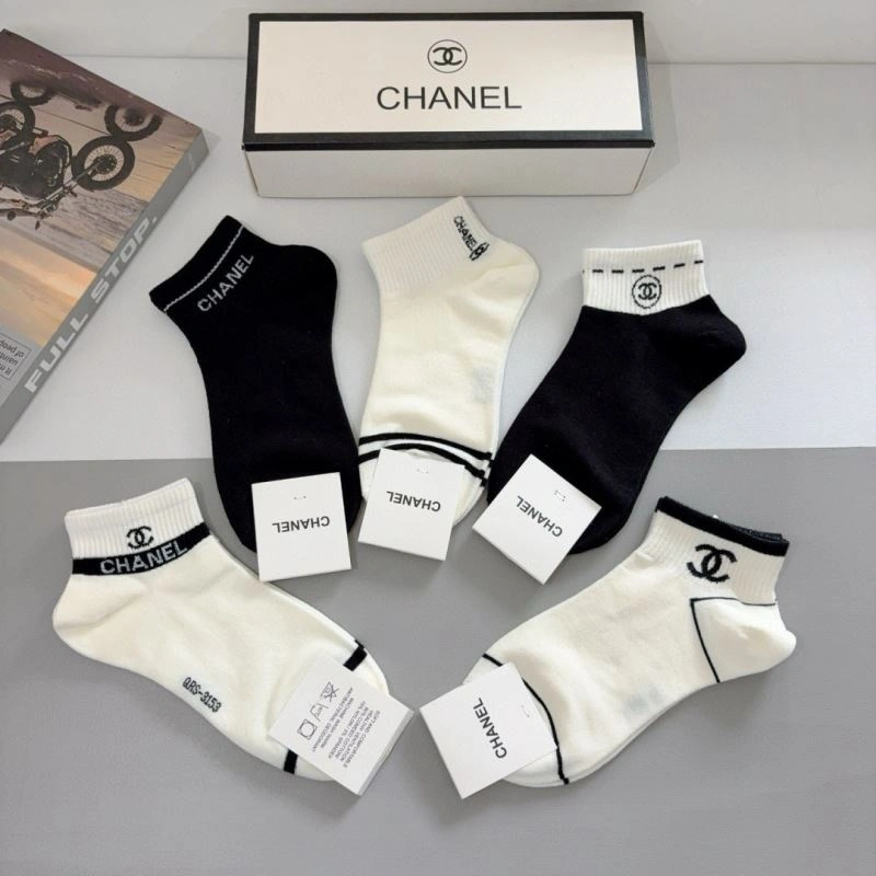 Fashionable Chanel Socks 273384