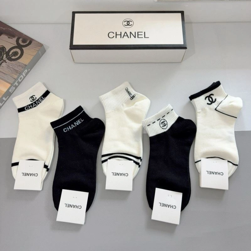 Fashionable Chanel Socks 273384