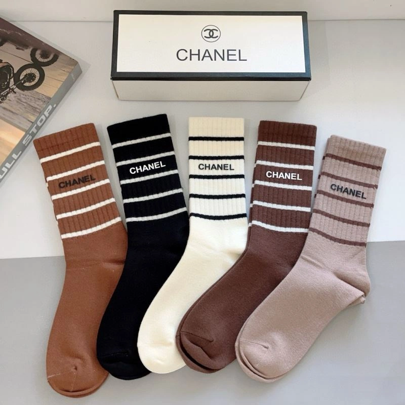 EyeCatching Chanel Socks 273375
