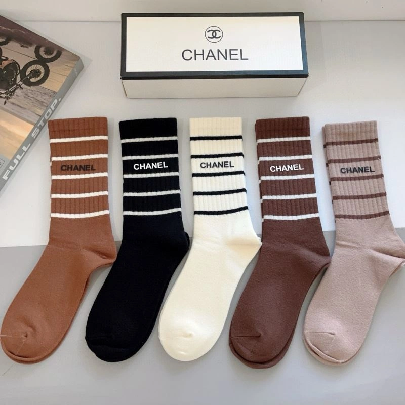 EyeCatching Chanel Socks 273375