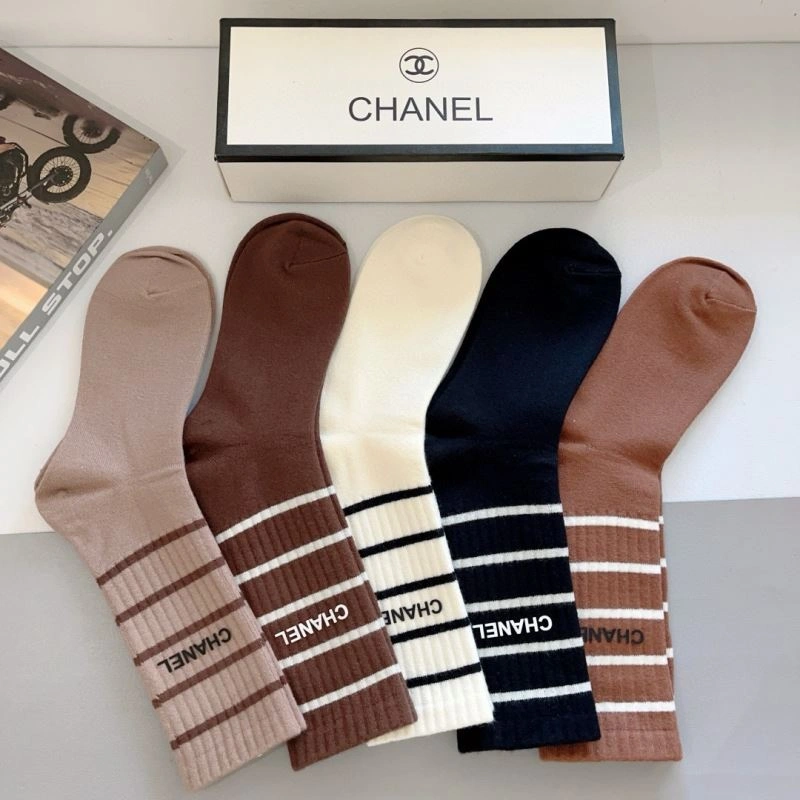 EyeCatching Chanel Socks 273375