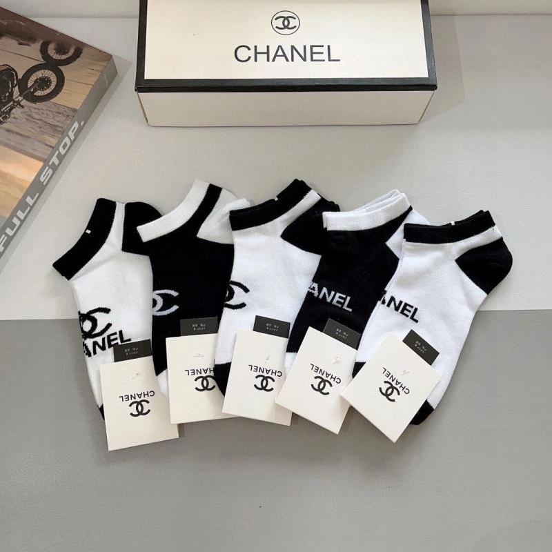 Comfortable Chanel Socks 273386