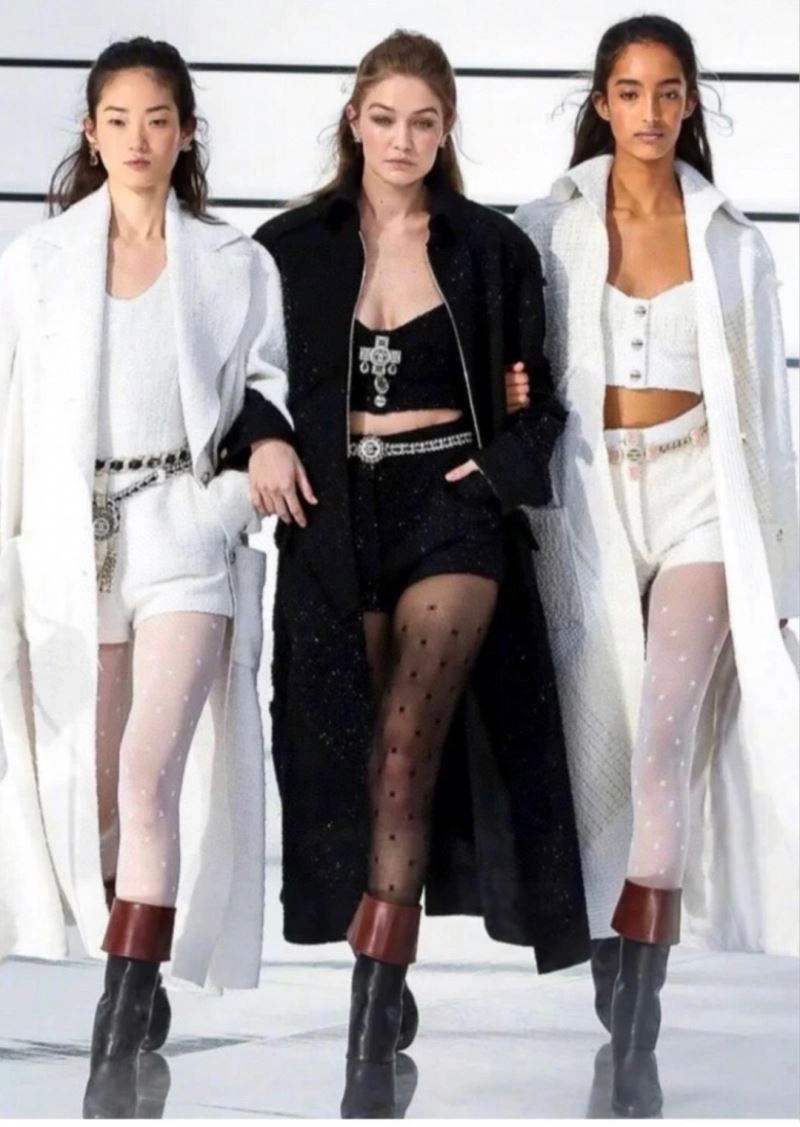 Chanel Socks OnTrend 273995
