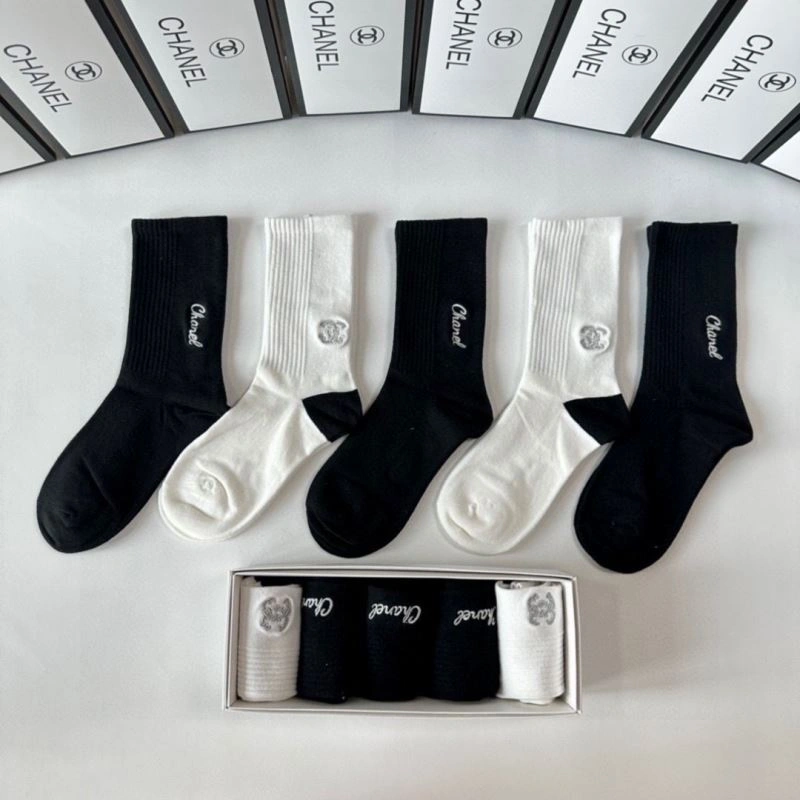 FashionForward Chanel Socks 273962