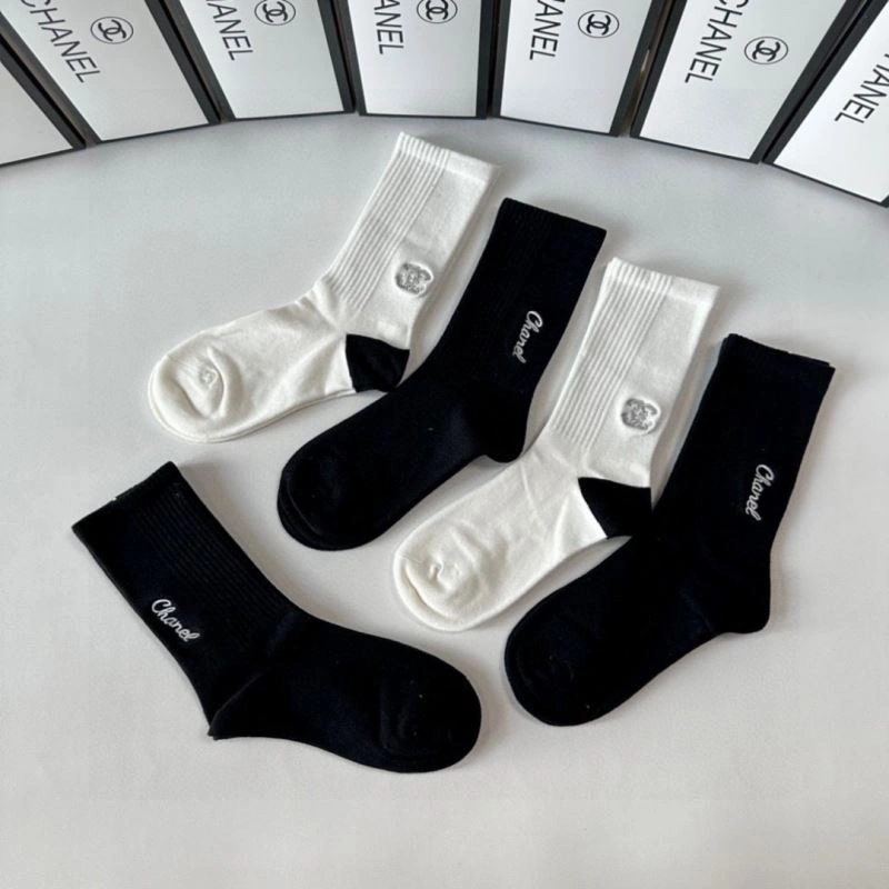 FashionForward Chanel Socks 273962
