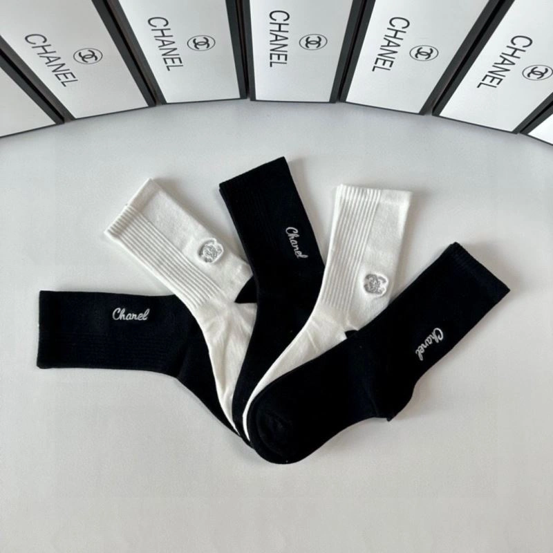 FashionForward Chanel Socks 273962
