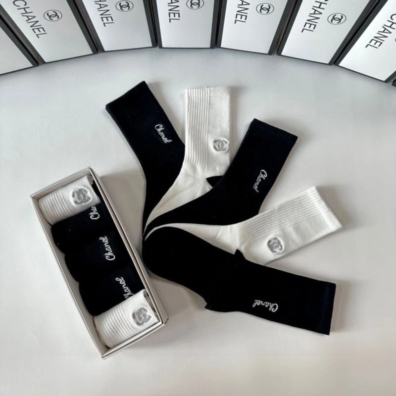 FashionForward Chanel Socks 273962