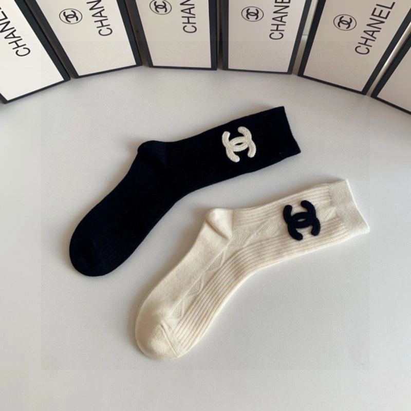 Efficient Chanel Socks 273933