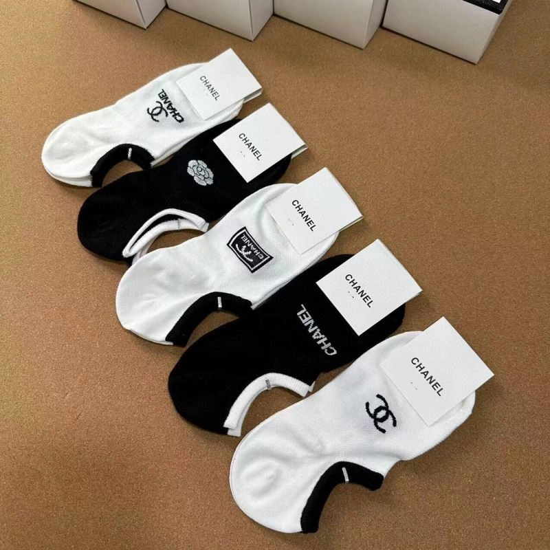 Effortless Chanel Socks 273919