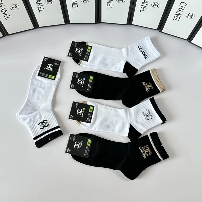 Efficient Chanel Socks 273911