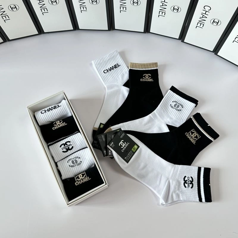 Efficient Chanel Socks 273911