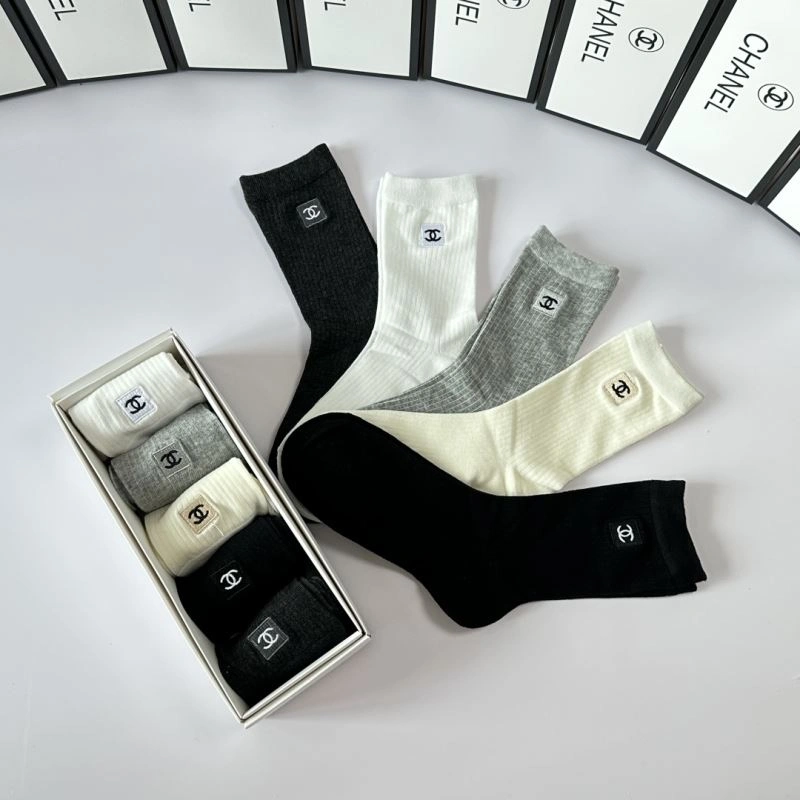 Neat Chanel Socks 273900