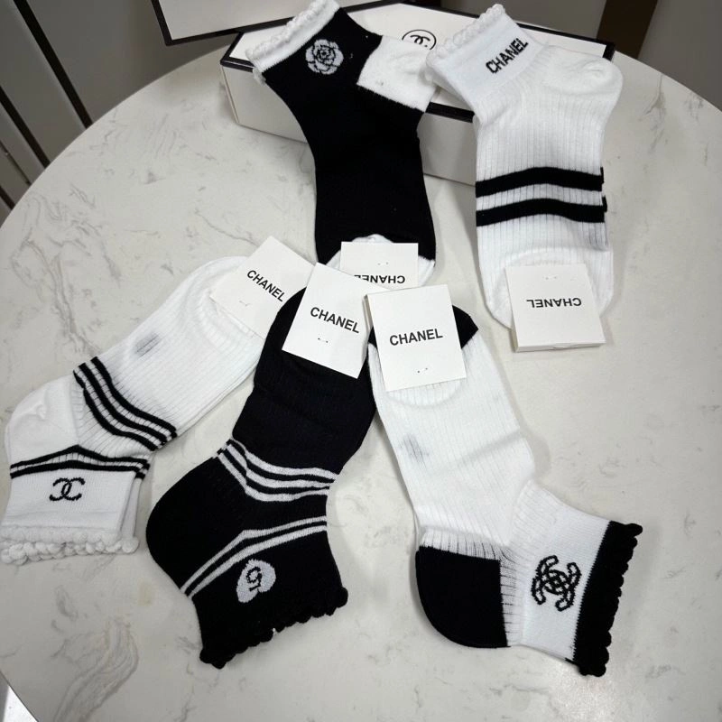 Chanel Socks Sleek 273859