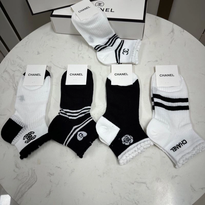 Chanel Socks Sleek 273859