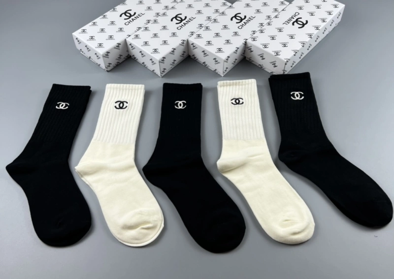 Comfortable Chanel Socks 274517