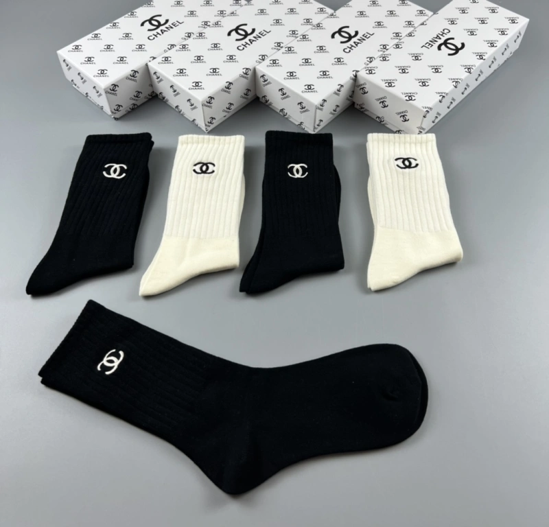 Comfortable Chanel Socks 274517