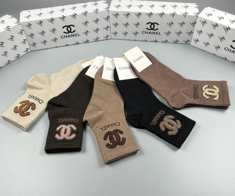 Comfortable Chanel Socks 274294