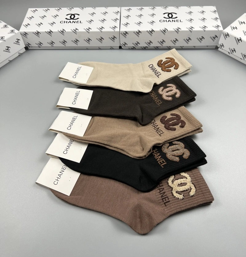 Comfortable Chanel Socks 274294