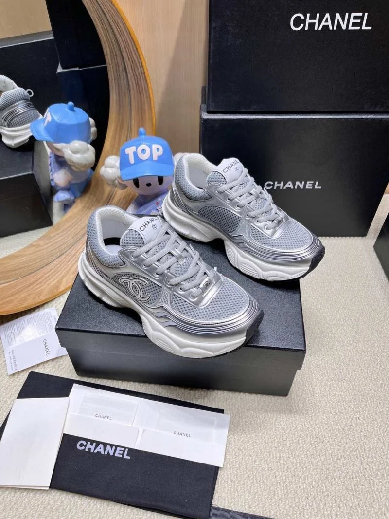 Sleek Chanel Sport Shoes 18417