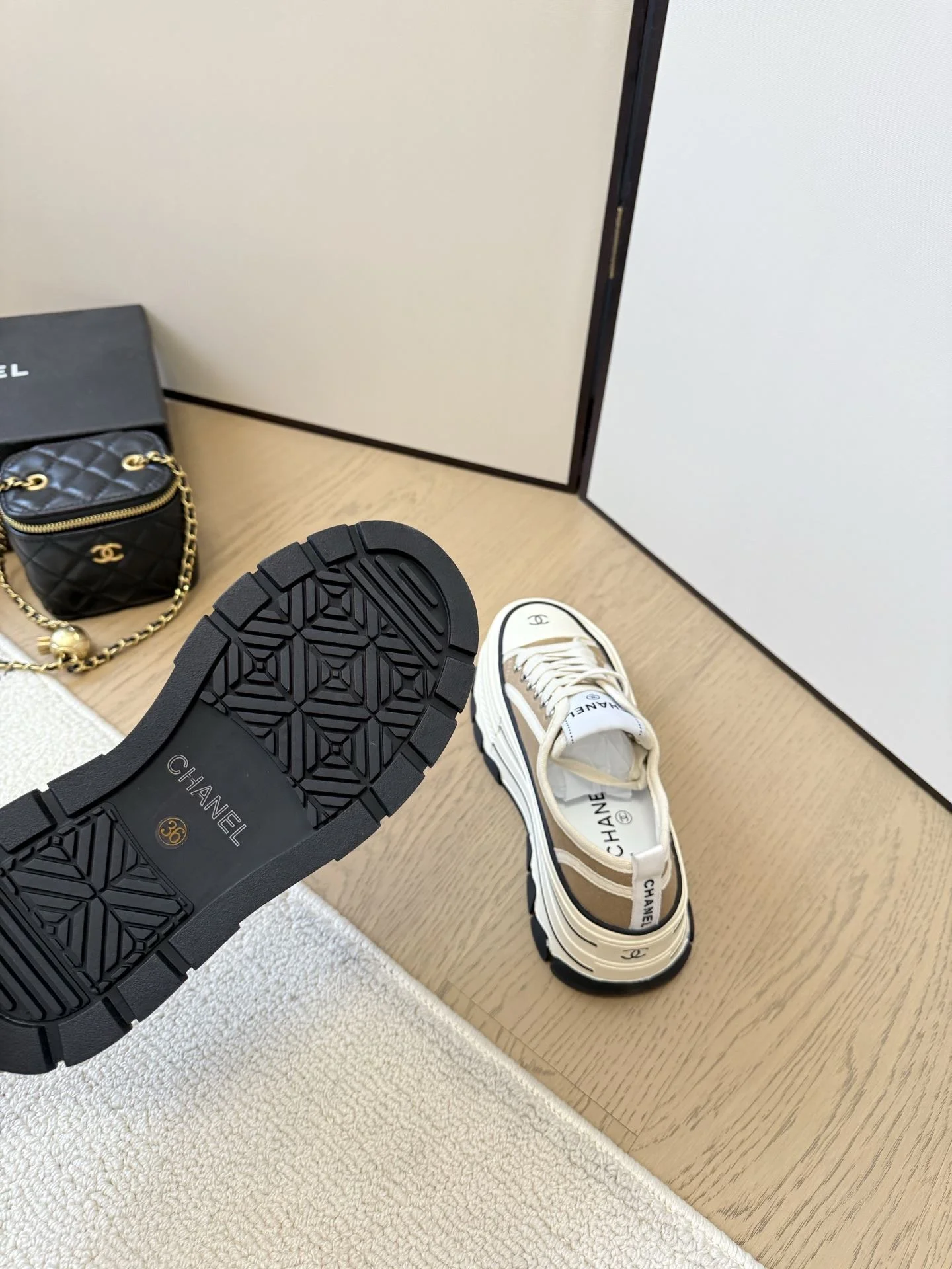 MoistureWicking Chanel Sport Shoes 17287