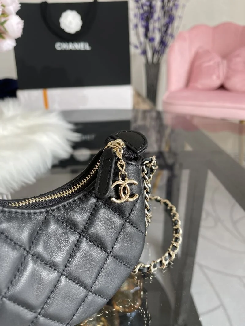 Trendsetting Chanel Stachel Bags 54674