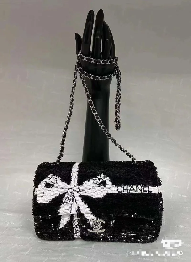 Minimalist Chanel Stachel Bags 54699