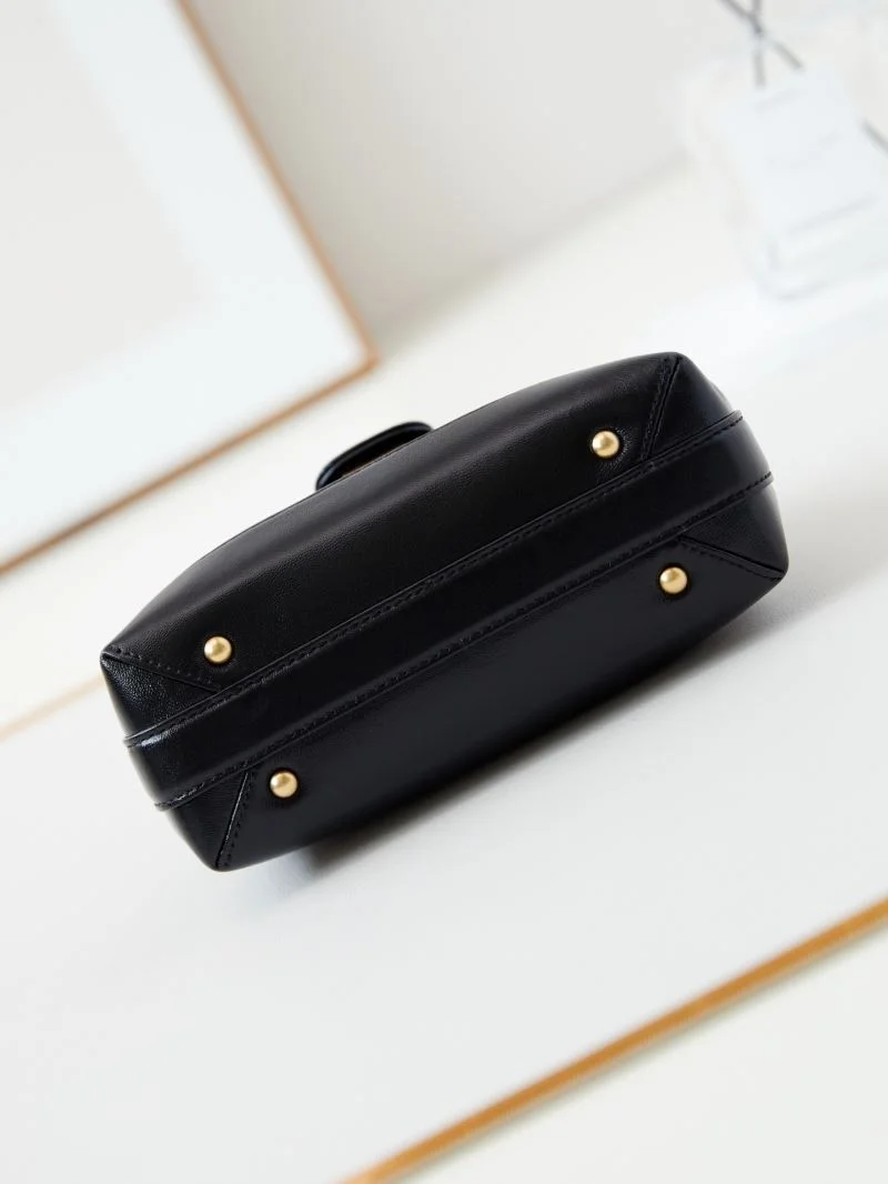 Unisex Chanel Stachel Bags 54624