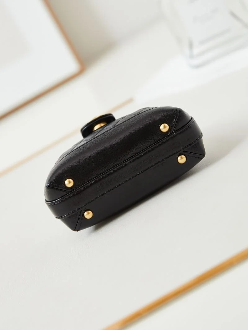 Chanel Stachel Bags Unisex 54592