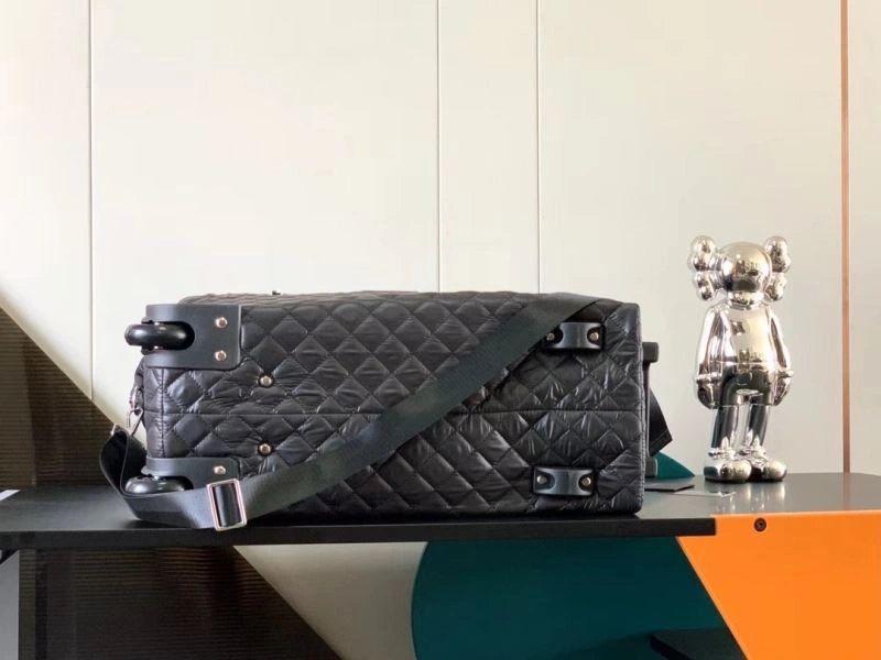 Lightweight Chanel Suitcase 69365