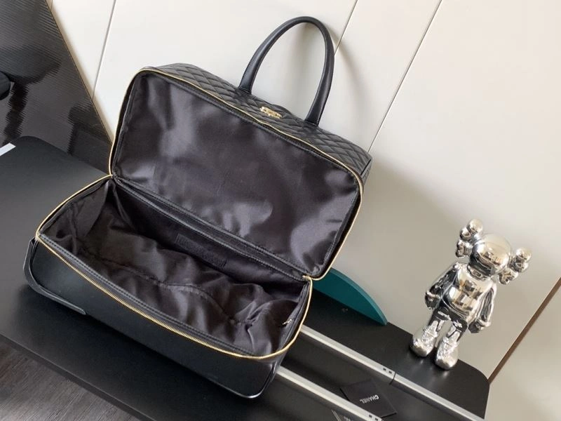 Chanel Suitcase EyeCatching 69319