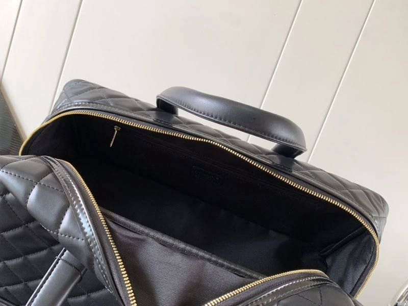Chanel Suitcase EyeCatching 69319