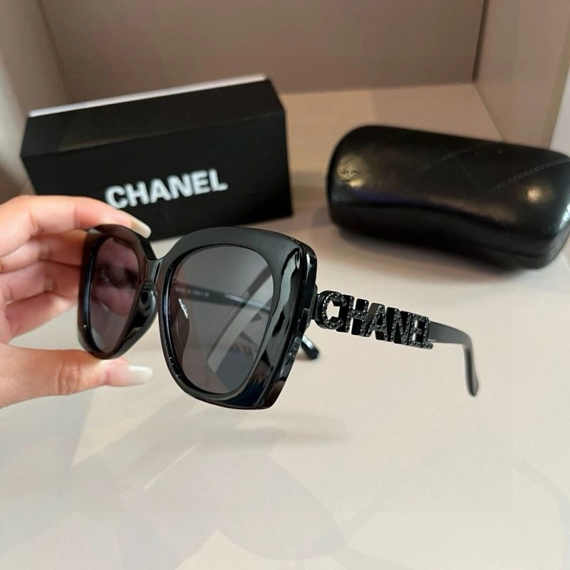 Chanel Sunglasses Modern 278168